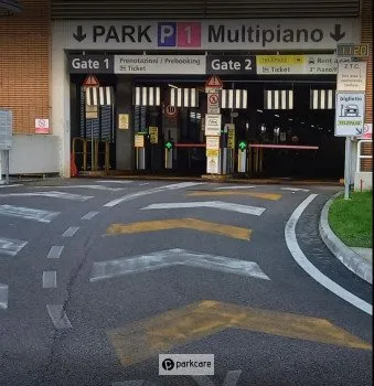 Parcheggio P1 Aeroporto Venezia foto 2